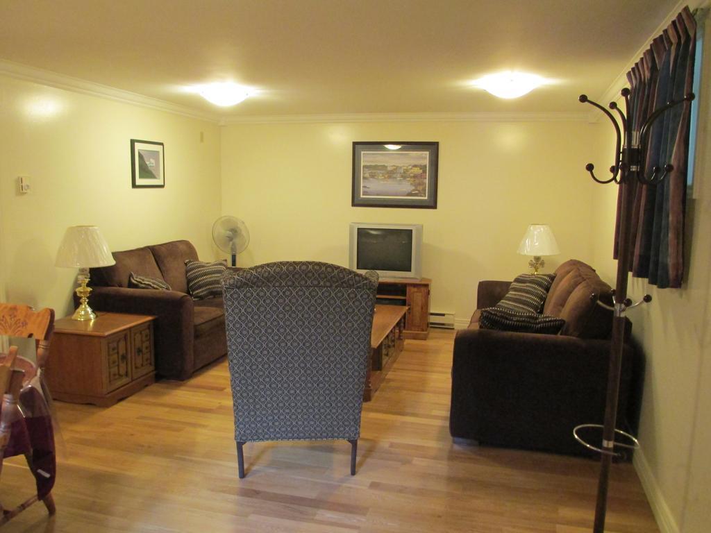Comerford'S Ocean View Suites Holyrood Ngoại thất bức ảnh